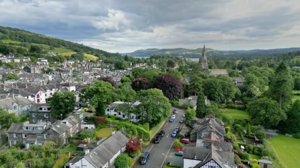 Letecké Záběry Zachycující Tržní Město Ambleside Které Nachází Přímo Srdci — Stock video