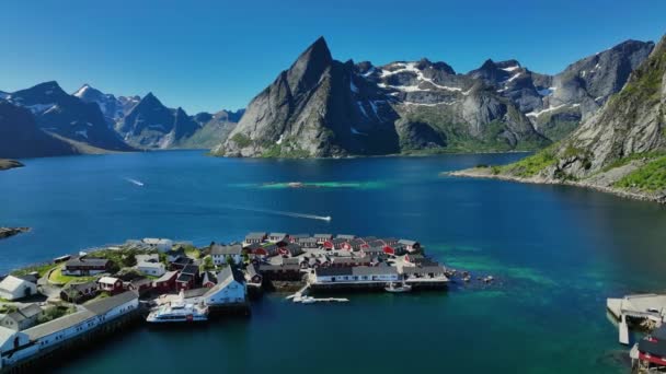 Luftaufnahme Mit Blick Auf Das Fischerdorf Hamnoy Sommer Auf Den — Stockvideo