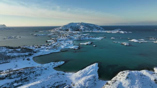Повітряний Вид Навколо Соммароя Сонячний Зимовий День Норвегії Зворотній Безпілотний — стокове відео
