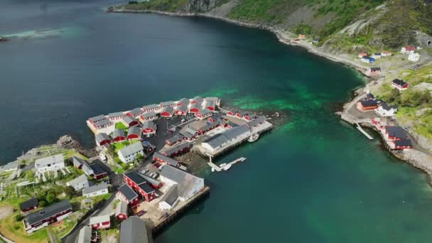 Letecký Pohled Výhledem Město Hamnoy Slunné Lofoten Norsko Náklon Drone — Stock video