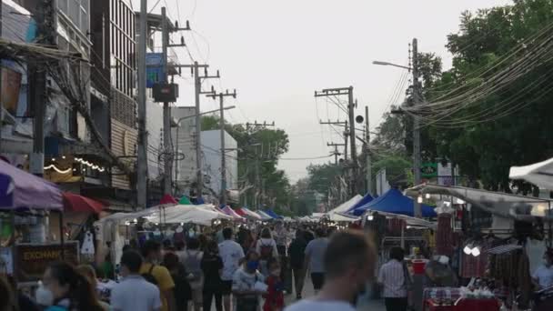 Большая Толпа Можно Увидеть Ходить Рынку Чиангмай Чиэнмай Чиангмай Таиланде — стоковое видео