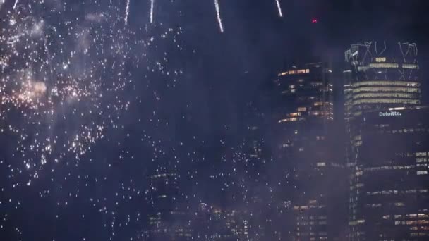 Brisbane City Skyscaper Larıyla Havai Fişek Gösterisi Riverfire — Stok video