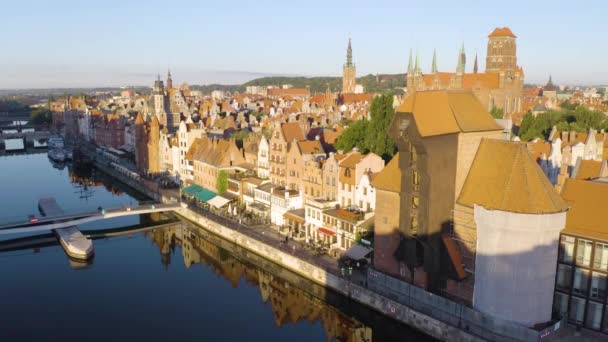 Fixed Aerial View Gdansk Old Town Zuraw Crane Foreground — Stock Video