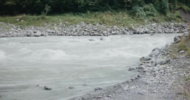 Lauterbrunnen Schweiz Europa Forsar Flod Vitvatten Strömmande Vatten Kulle Sommar — Stockvideo