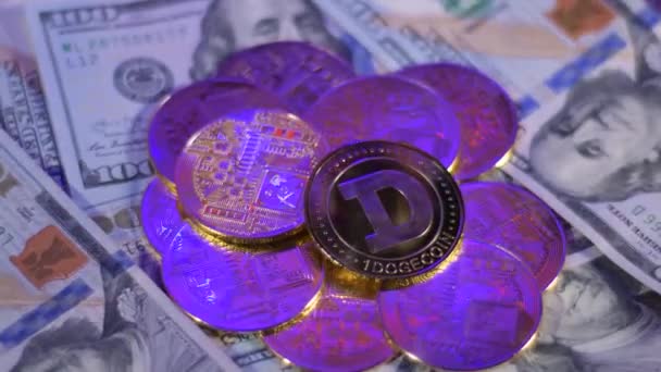 Waarschuwing Cryptogeld Dogecoin Altcoin Dollar Bills Police Light Flash Light — Stockvideo