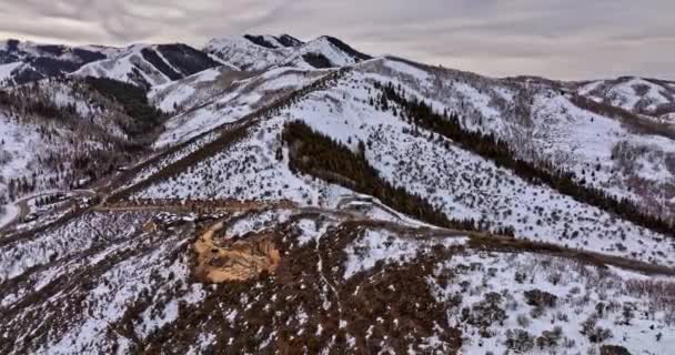 Park City Utah Aerial V25 High Altitude Panning View Capturing — Stock Video