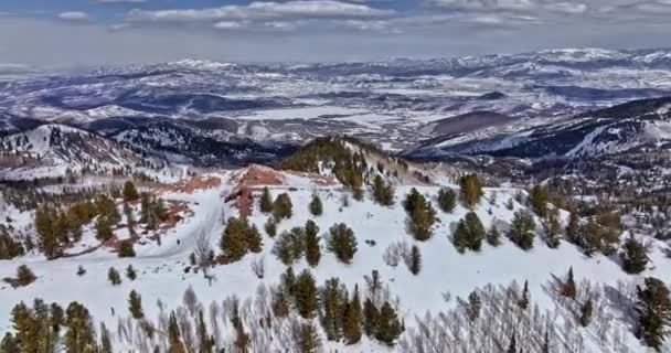 Park City Utah Aerial V40 Cinematic Drone Flyover Mountain Ridge — Vídeo de stock