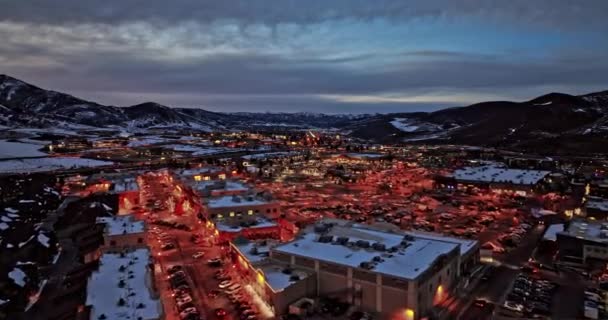 Park City Utah Aerial V34 Dolly Drone Flyover Lively Snyderville — Stock Video