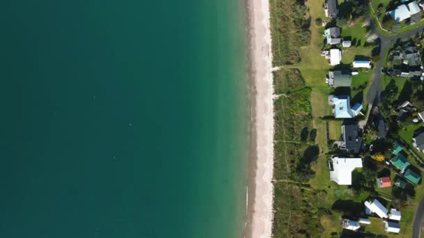 Birdseye Vue Sur Plage Front Bach Nouvelle Zélande — Video