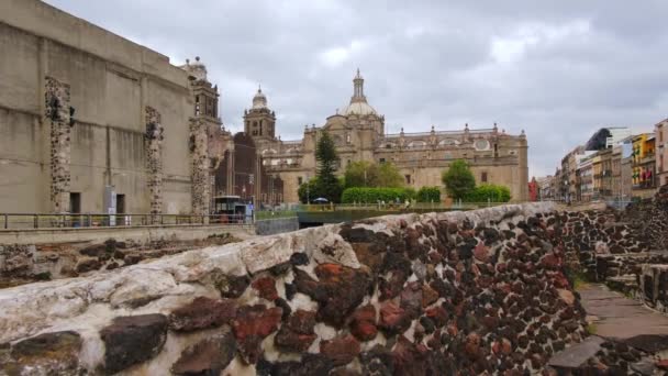Restos Templo Alcalde Tenochtitlan Mostrando Dentro Del Edificio Ciudad México — Vídeo de stock
