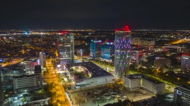 Éjszakai Légi Hiperlapszus Megvilágított Városkép Modern Promenada Mall — Stock videók