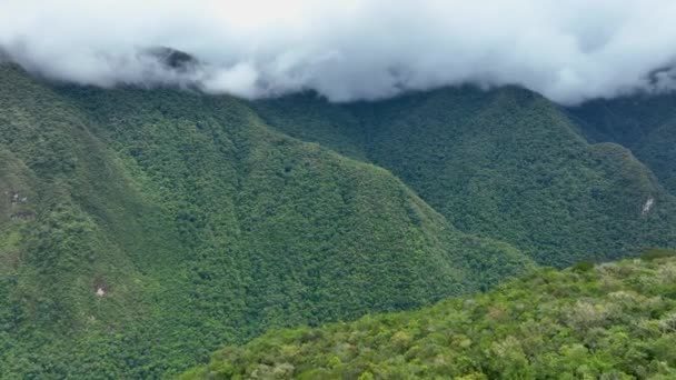 Repülő Drón Kilátás Machu Pichu Hegyre Perura Andokra Dél Amerikára — Stock videók