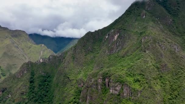 Flygdrönare Flyga Över Machu Pichu Mountain Peru Anderna Sydamerika Inkan — Stockvideo