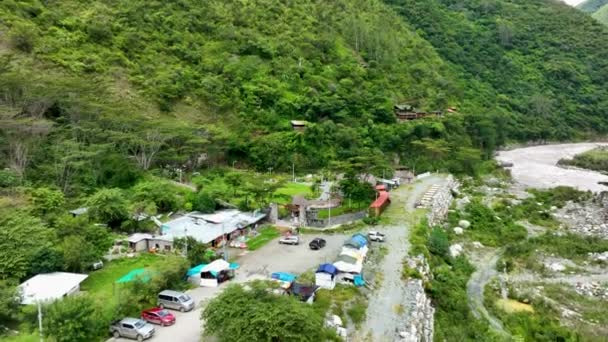 Vista Aérea Las Aguas Termales Cocalmayo Santa Teresa Perú Andes — Vídeo de stock