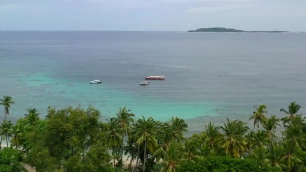 Barche Ancorate Nell Oceano Tropicale Della Baia Mentigi Lombok Con — Video Stock
