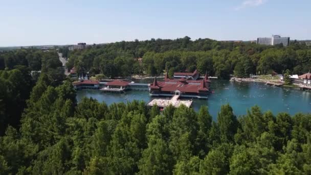 Luchtfoto Van Prachtige Architectuur Het Heviz Meer Hongarije — Stockvideo