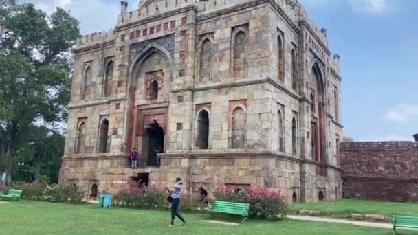 Gimbal Lodhi Gardens Taki Antik Bara Gumbad Mezarını Ortaya Çıkardı — Stok video
