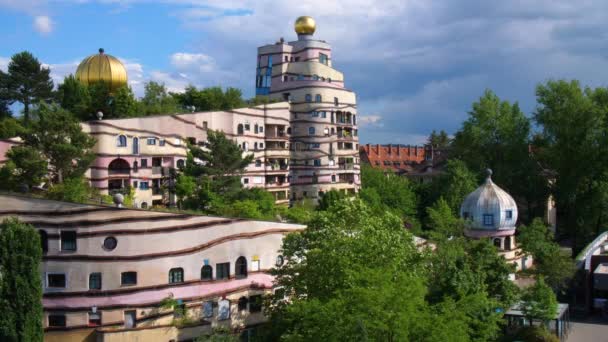 Famoso Colorido Bosque Espiral Waldspirale Darmstadt Alemania Día Soleado Disparo — Vídeos de Stock