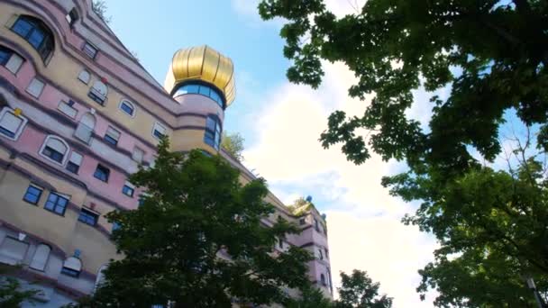 Δάσος Spiral Waldspirale Darmstadt Hundertwasser Διάσημη Πολύχρωμη Γερμανική Πρόσοψη Μια — Αρχείο Βίντεο