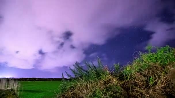 Unglaublicher Zeitraffer Von Nachthimmel Und Sternen Auf Guernsey Island — Stockvideo