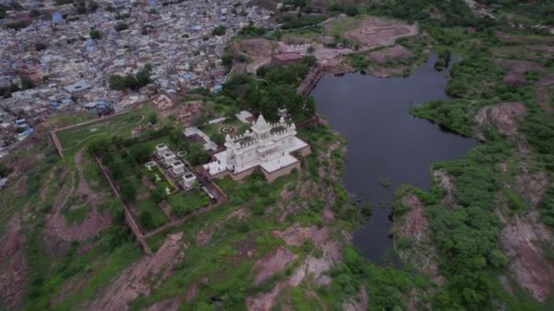 Gimbal Revelando Jaswant Thada Templo Cidade Jodhpur Vista Aérea — Vídeo de Stock