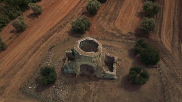 Abbazia San Bruzio Een Oude Beschadigde Ruïne Van Een Verlaten — Stockvideo