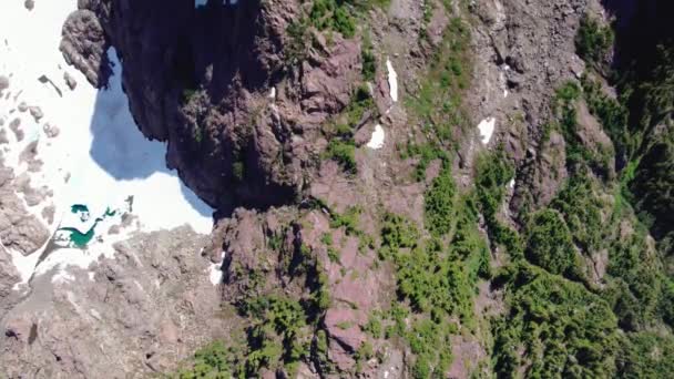 Abattage Aérien Sommet Des Montagnes Glaciaires Lac Mackenzie Île Vancouver — Video