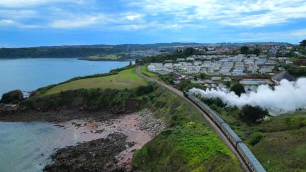 Ett Ånglok South Devon Railway Som Passerar Genom Kustklippan Paignton — Stockvideo