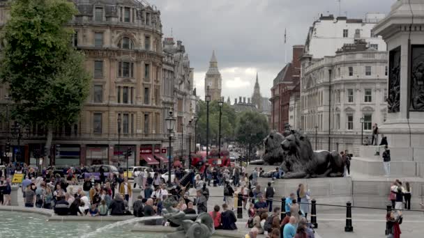 Cena Ocupada Trafalgar Square Londres Com Big Ben Visible Segundo — Vídeo de Stock
