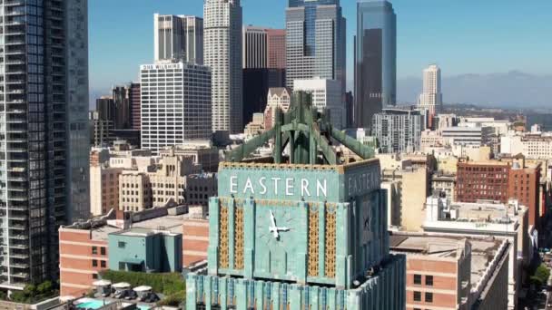 ロサンゼルスのダウンタウンで象徴的な東コロンビアロフトの空中ビュー Pestal — ストック動画