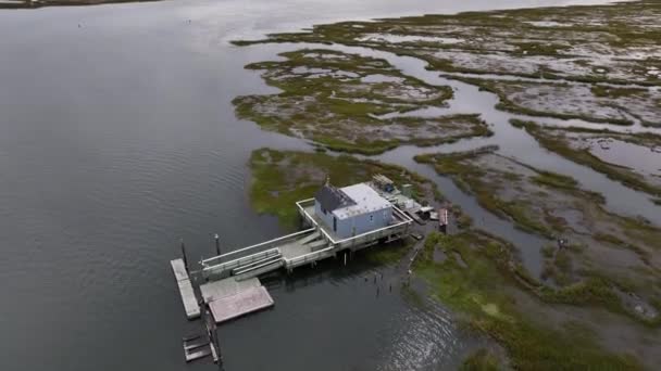 Uma Vista Aérea Sobre Pântanos Sal Hempstead Dia Nublado Drone — Vídeo de Stock
