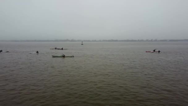 Beaucoup Kayaks Milieu Rivière — Video