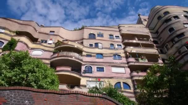 Woud Spiraal Waldspirale Darmstadt Hundertwasser Beroemde Kleurrijke Duitse Patio Binnenplaats — Stockvideo