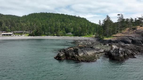 Orbitujący Widok Lotu Ptaka Urchin Rocks Plaży Rosario — Wideo stockowe