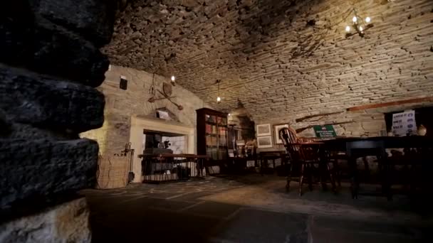 Interno Antico Castello Medievale Camera Scozia Pan Shot — Video Stock