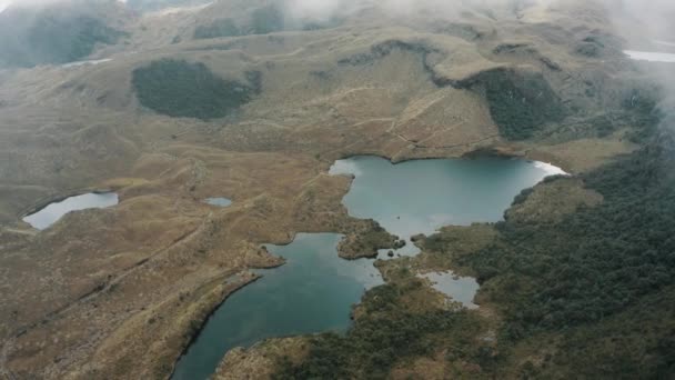 Vista Aérea Laguna Baos Reserva Ecológica Coca Cayambe Napo Ecuador — Vídeo de stock