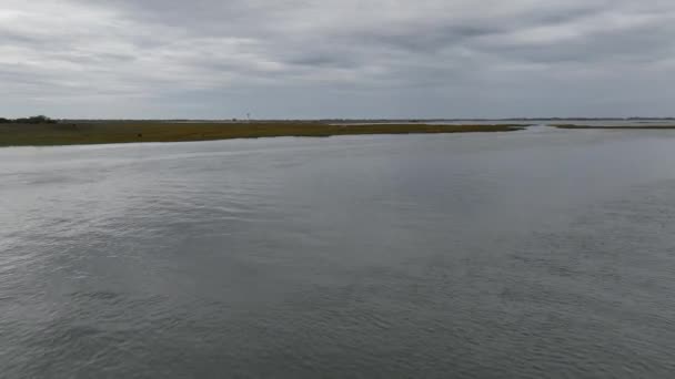 Una Baja Altitud Vista Aérea Sobre Las Marismas Sal Hempstead — Vídeos de Stock