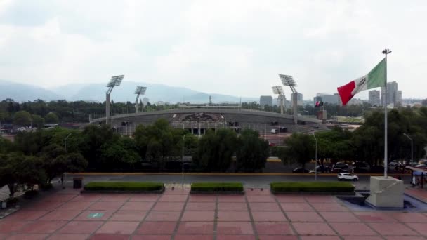 Aerial Shot Approaching Empty University Olympic Stadium Central University Campus — Vídeos de Stock