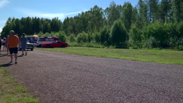 Vintage Convertible Car Passing Classic Car Meet Rencontre Pour Les — Video