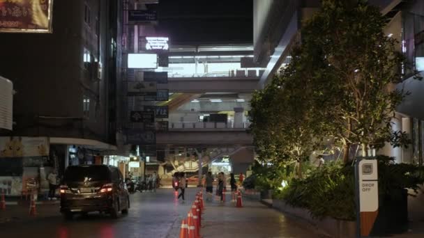 Night View Silom Road Commercial Office District Tourist Night Life — Stock Video