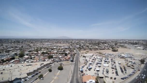 Vista Drone Panning Céu Cidade — Vídeo de Stock