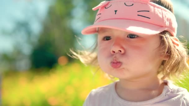 Sleepy Little Girl Holding Water Mouth Don Drink Park Flowering — Stock Video