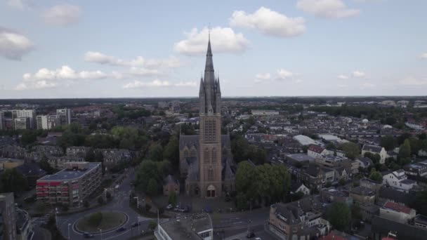 Luchtfoto Van Sint Vituskerk Katholieke Kerk Hilversum Nederland Orbiting Shot — Stockvideo