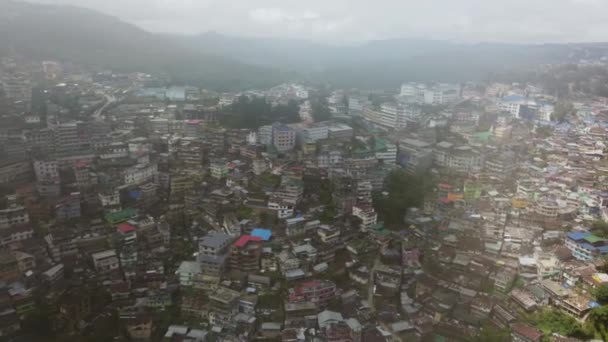 Вид Воздуха Туманный День Города Кохима Северо Востоке Индии — стоковое видео