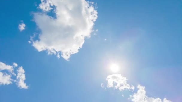 Jasne Światło Słoneczne Blask Promienie Słoneczne Świecące Przez Kolorowe Ciemne — Wideo stockowe