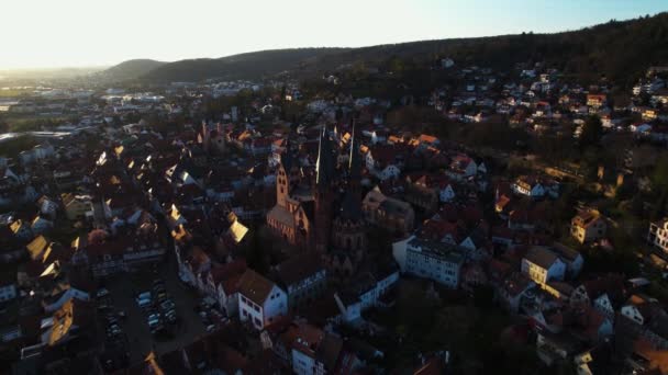 Letecký Pohled Evangelický Kostel Gelnhausenu Západ Slunce Hesensku Německo Stáhnout — Stock video
