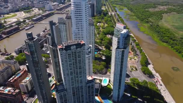 Puerto Madero Buenos Aires Teki Gökdelenlerin Geriye Doğru Uçuşu — Stok video