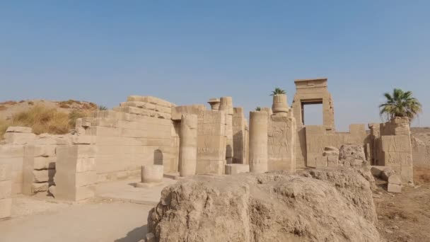 纵观考古遗址 古埃及石刻在卡尔纳克神殿的遗迹 — 图库视频影像