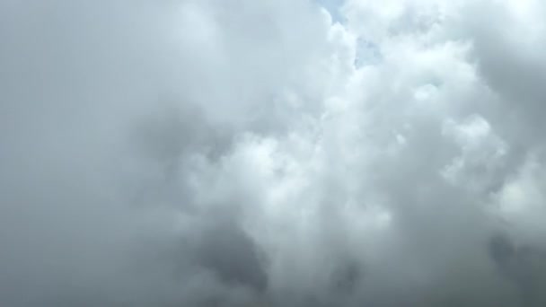 Tiro Exclusivo Cockpit Jacto Que Voa Através Nuvens Tempestuosas Fps — Vídeo de Stock