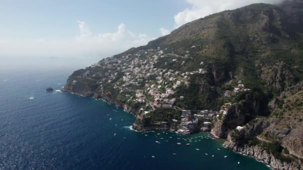 Orbita Aérea Tiro Praiano Costa Amalfitana Itália Com Vasta Face — Vídeo de Stock